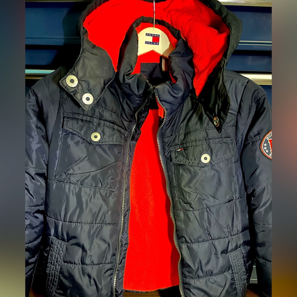 Tommy Hilfiger Navy w/ Orange Lining Logo Hooded Semi-Puffer Jacket. Youth 10/12